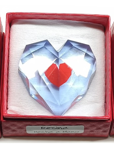 CORAZÓN DECORATIVO DE RESINA. INSPIRADO EN VIDEOJUEGOS. 5 CM. HECHO A MANO 2